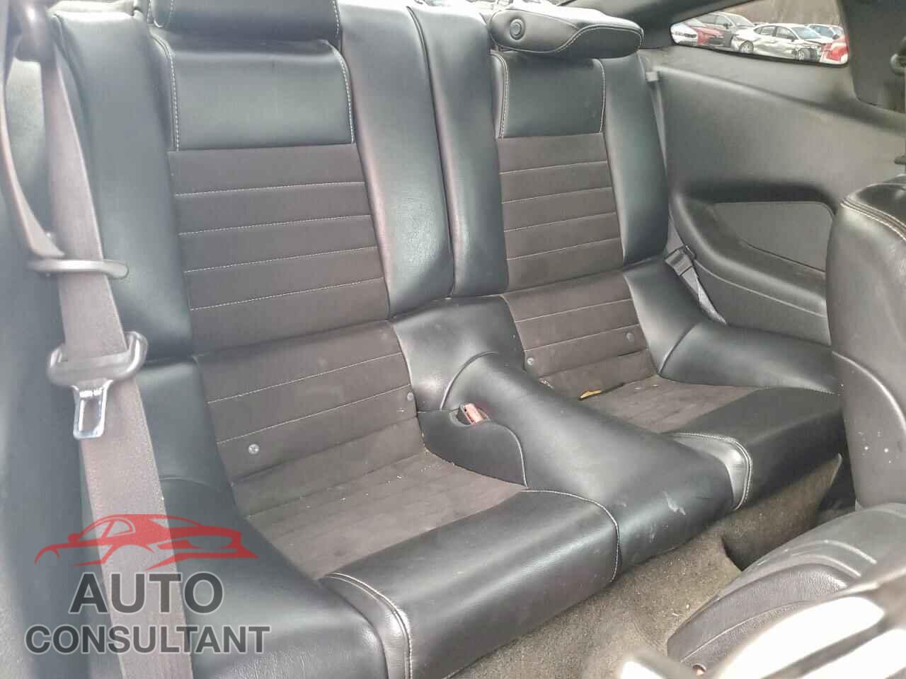 FORD MUSTANG 2014 - 1ZVBP8CF0E5216392