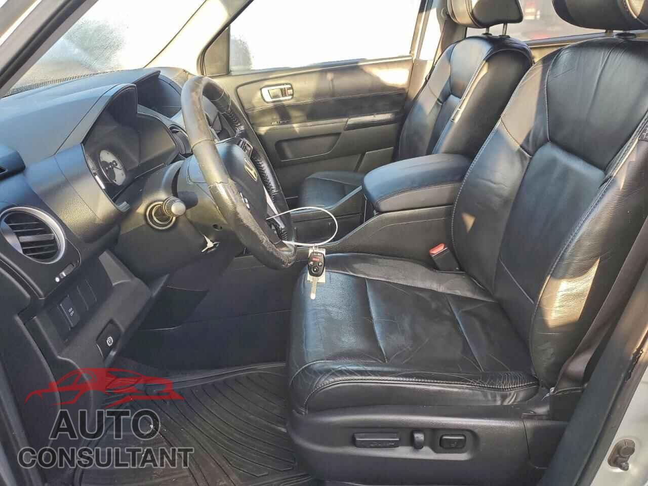 HONDA PILOT 2011 - 5FNYF4H56BB020962