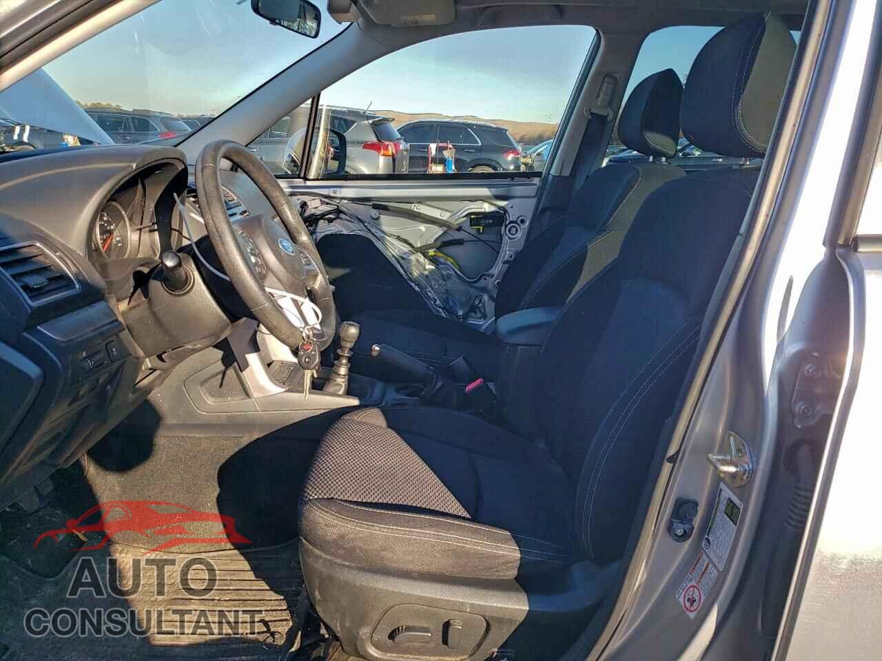 SUBARU FORESTER 2018 - JF2SJAEC9JG402804