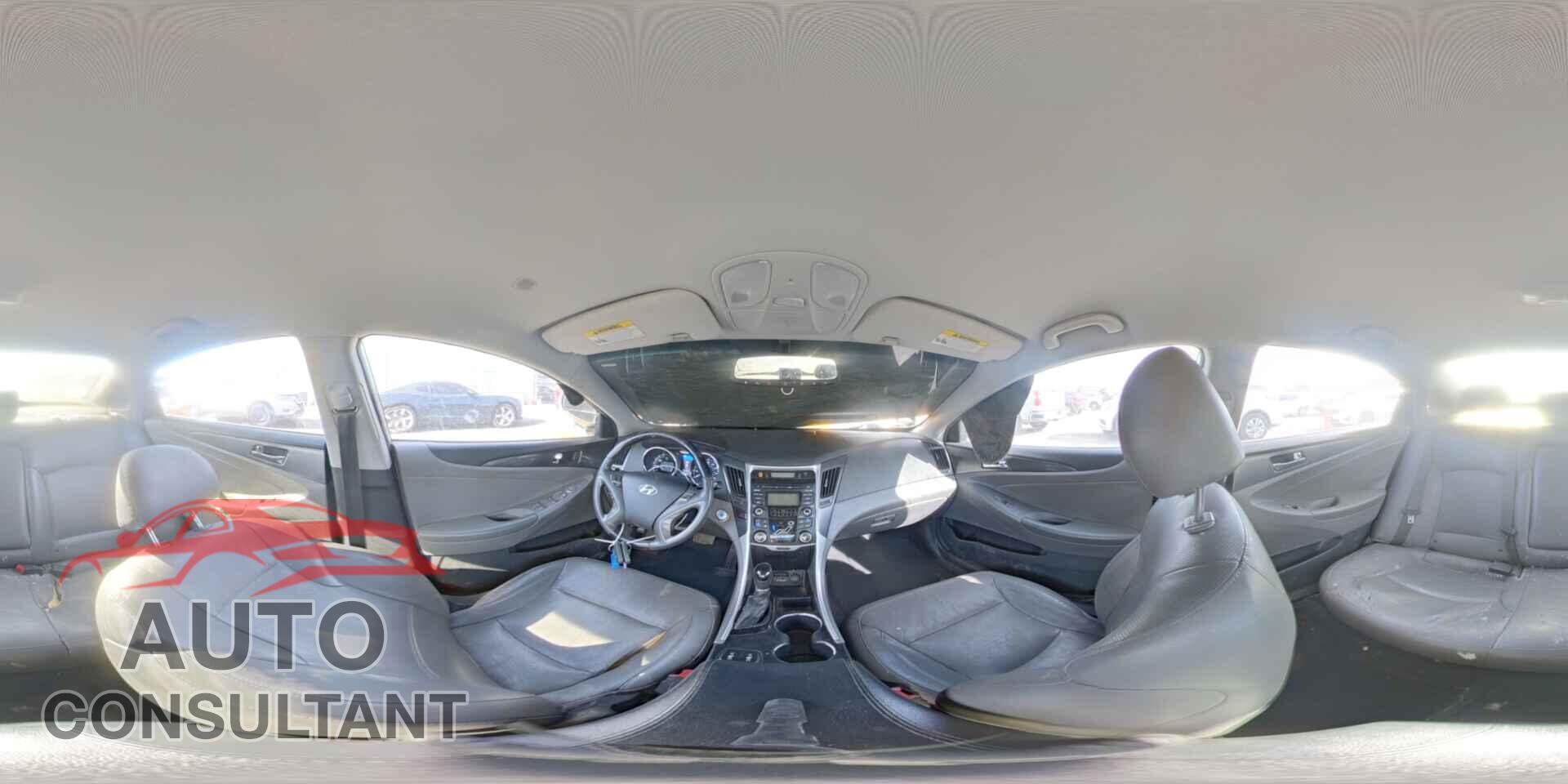 HYUNDAI SONATA 2012 - KMHEC4A42CA042248