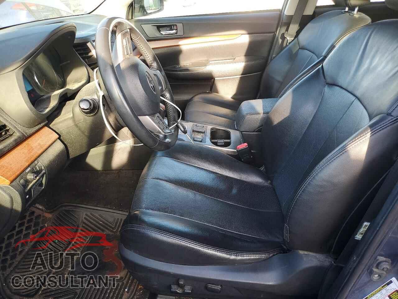 SUBARU OUTBACK 2013 - 4S4BRCLC5D3236374