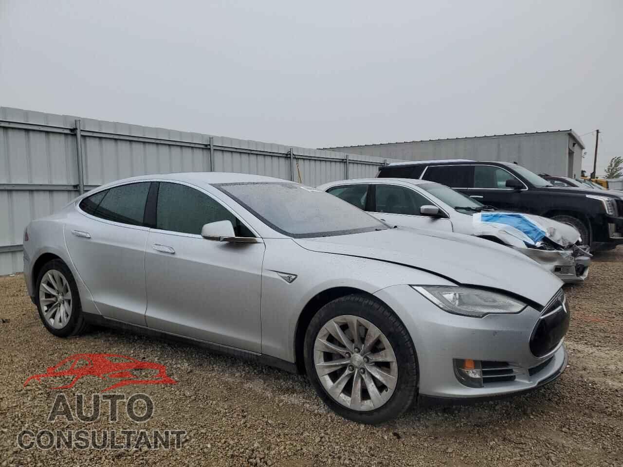 TESLA MODEL S 2013 - 5YJSA1DN2DFP28234