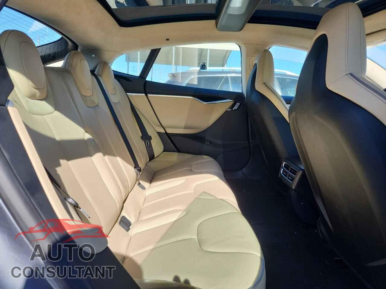 TESLA MODEL S 2013 - 5YJSA1CN9DFP25669