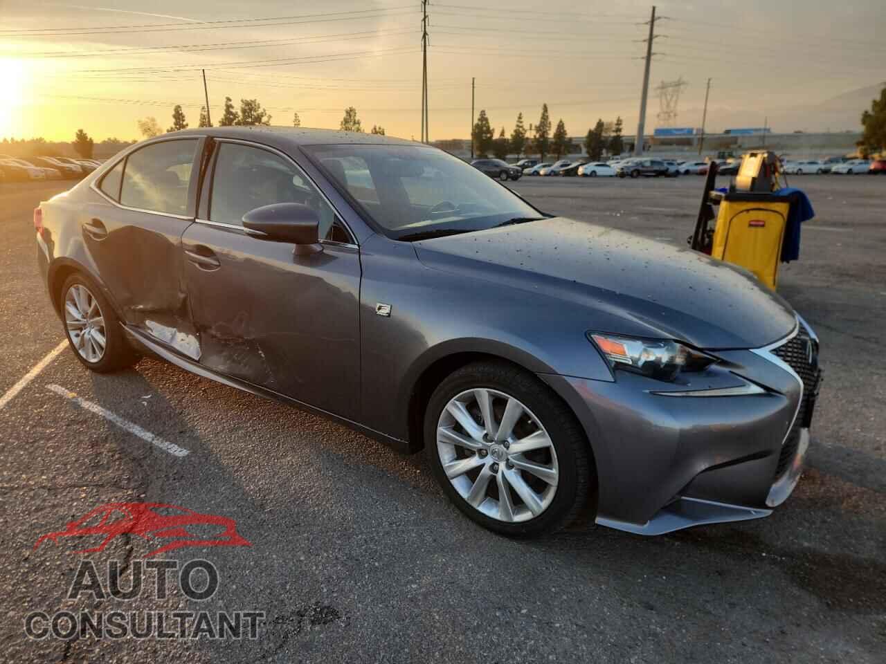 LEXUS IS 2014 - JTHBF1D28E5017131