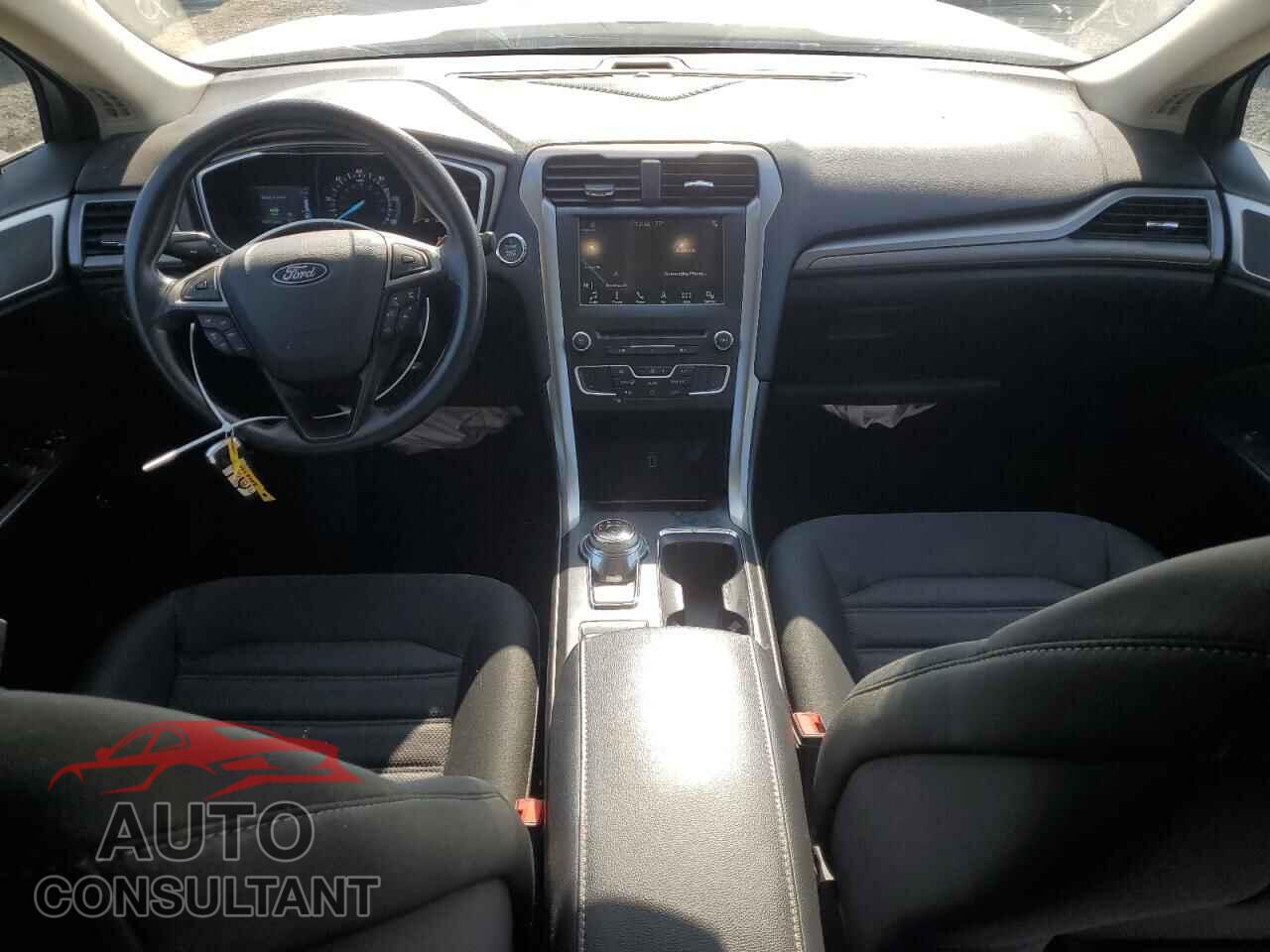 FORD FUSION 2018 - 3FA6P0LU3JR285577
