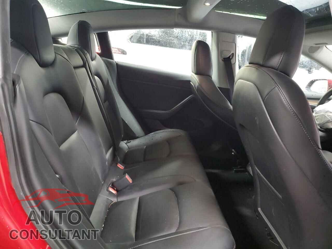 TESLA MODEL 3 2021 - 5YJ3E1EA7MF051198