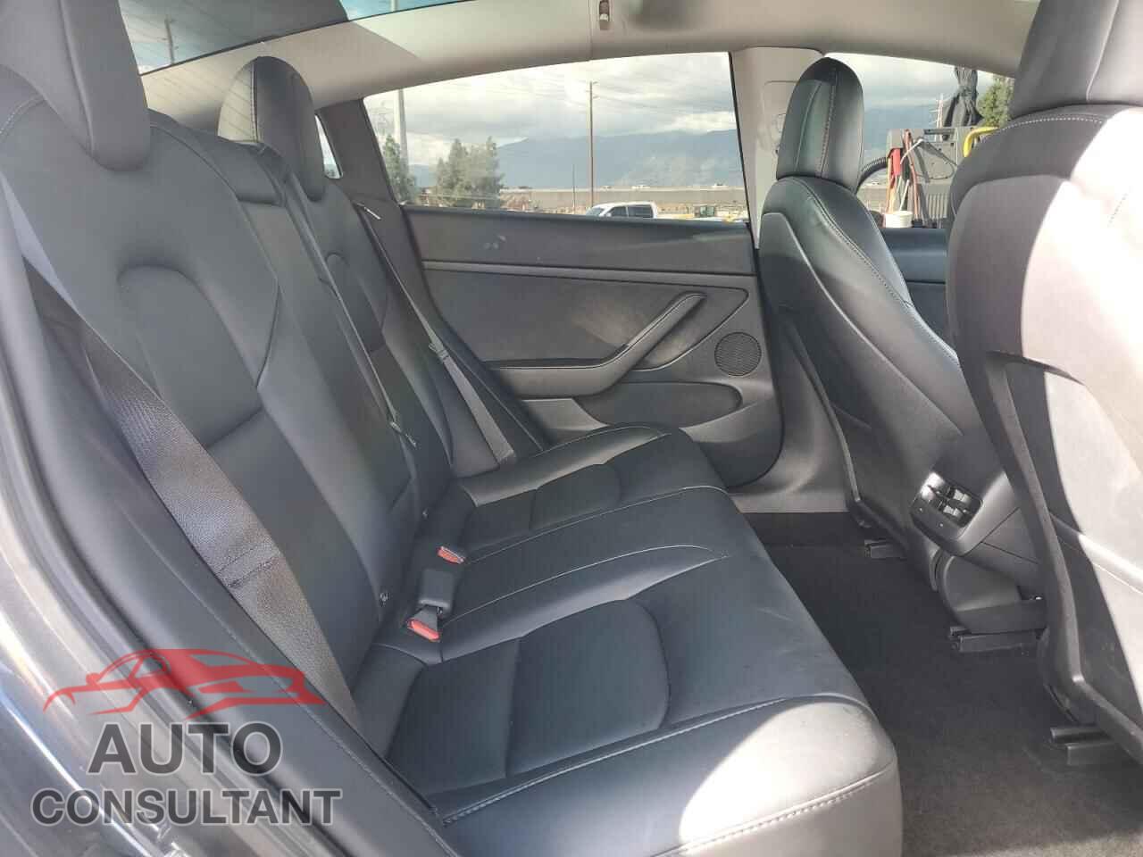 TESLA MODEL 3 2021 - 5YJ3E1EA0MF018091