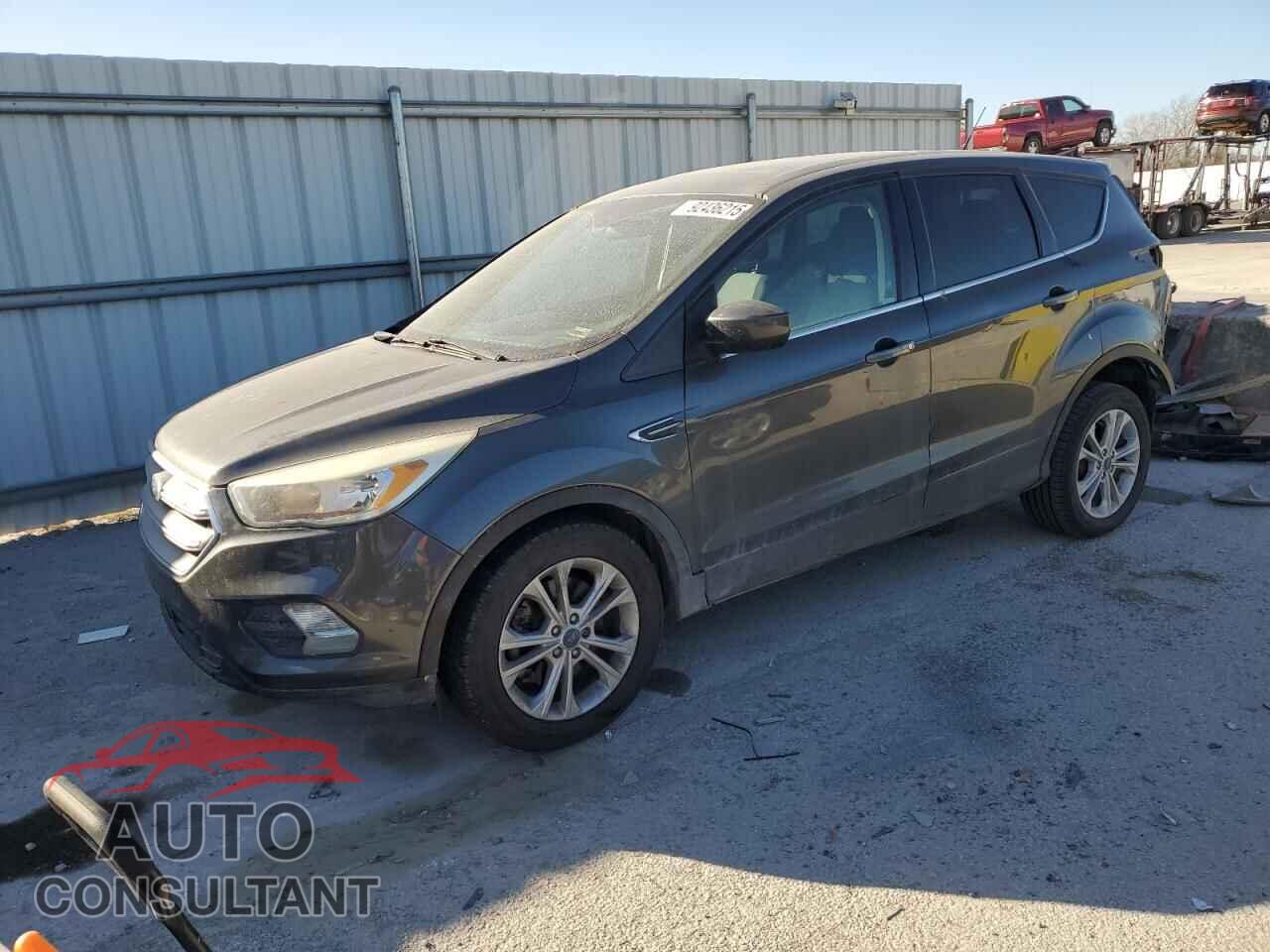 FORD ESCAPE 2017 - 1FMCU0G92HUB04401