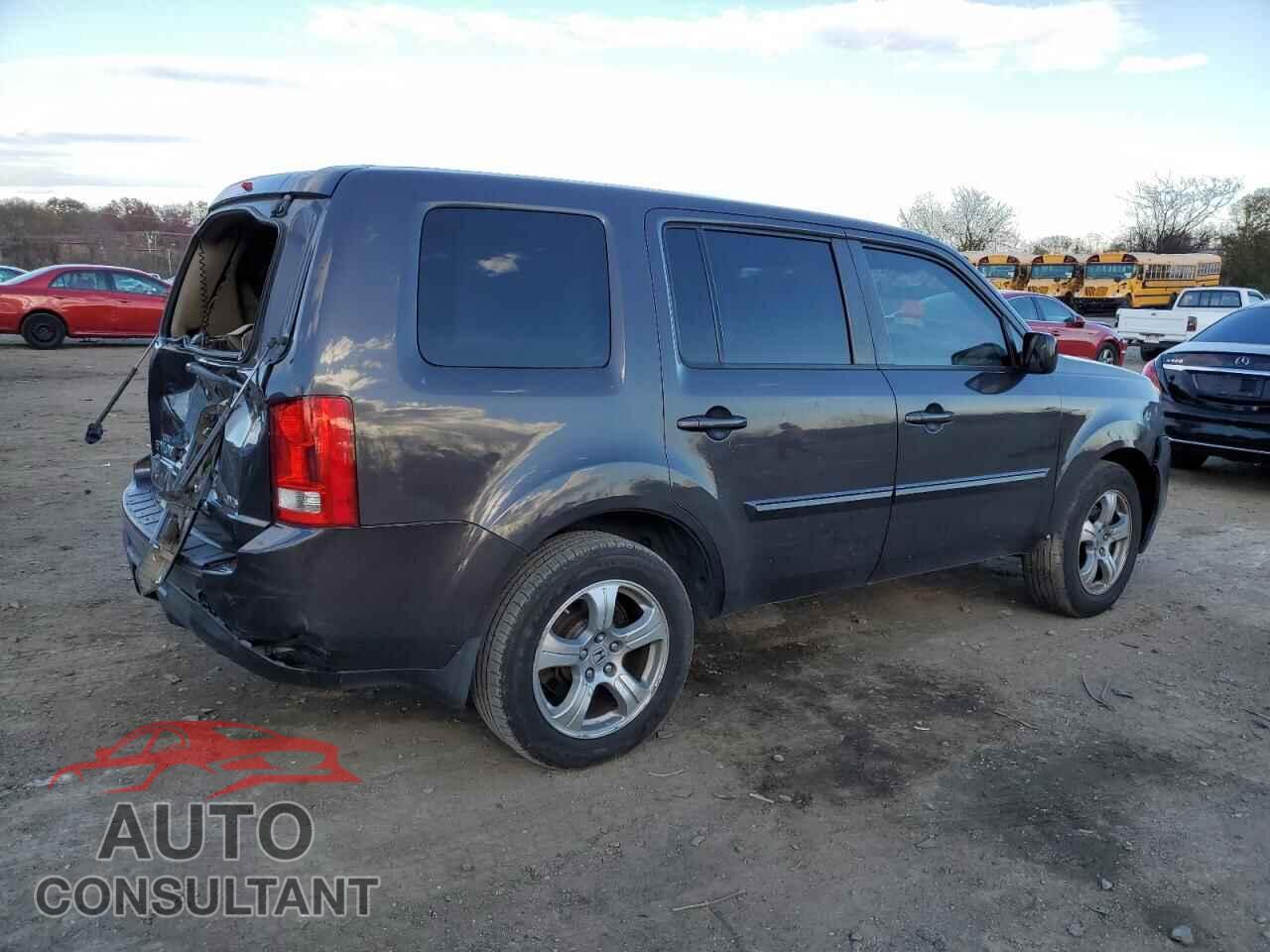 HONDA PILOT 2013 - 5FNYF4H52DB053119