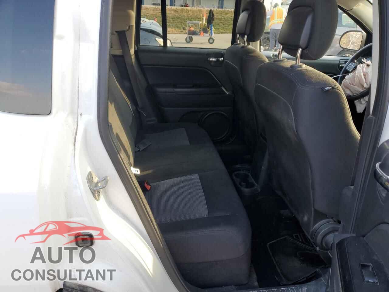 JEEP COMPASS 2014 - 1C4NJCBAXED537386