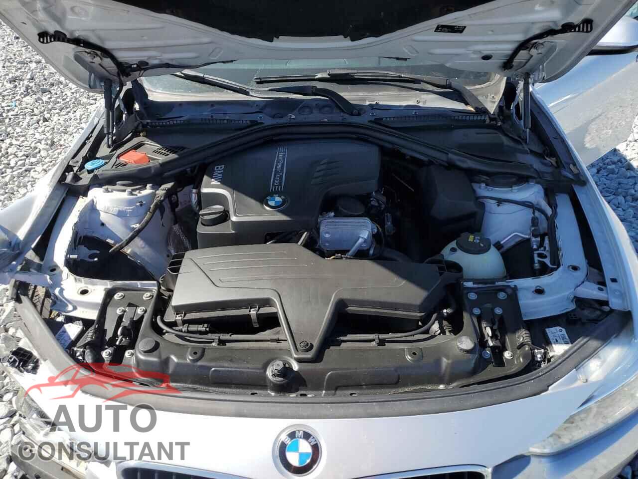 BMW 3 SERIES 2016 - WBA8E3G52GNU04712