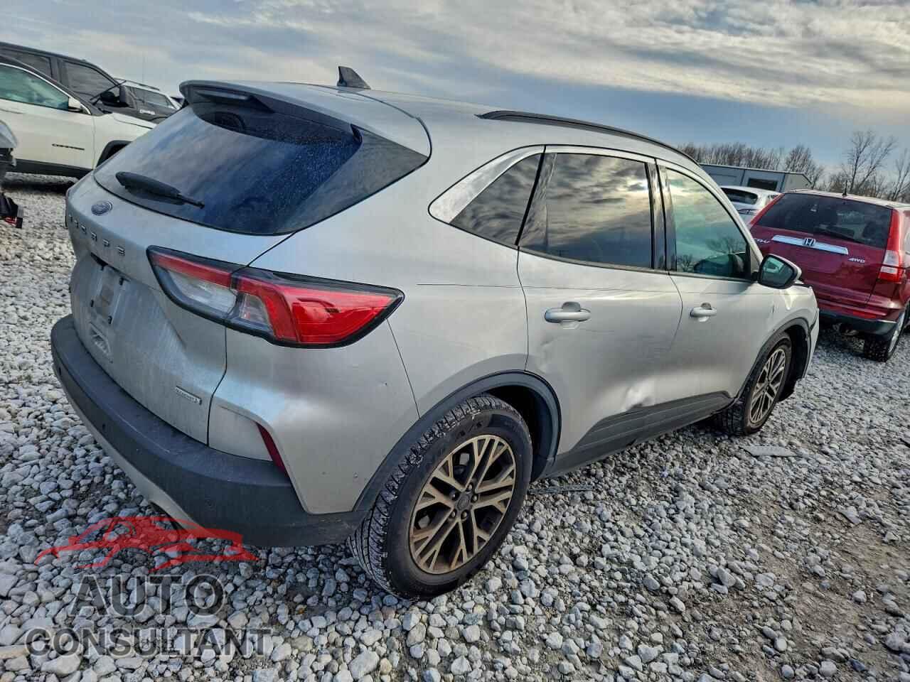 FORD ESCAPE 2020 - 1FMCU0H63LUA69400