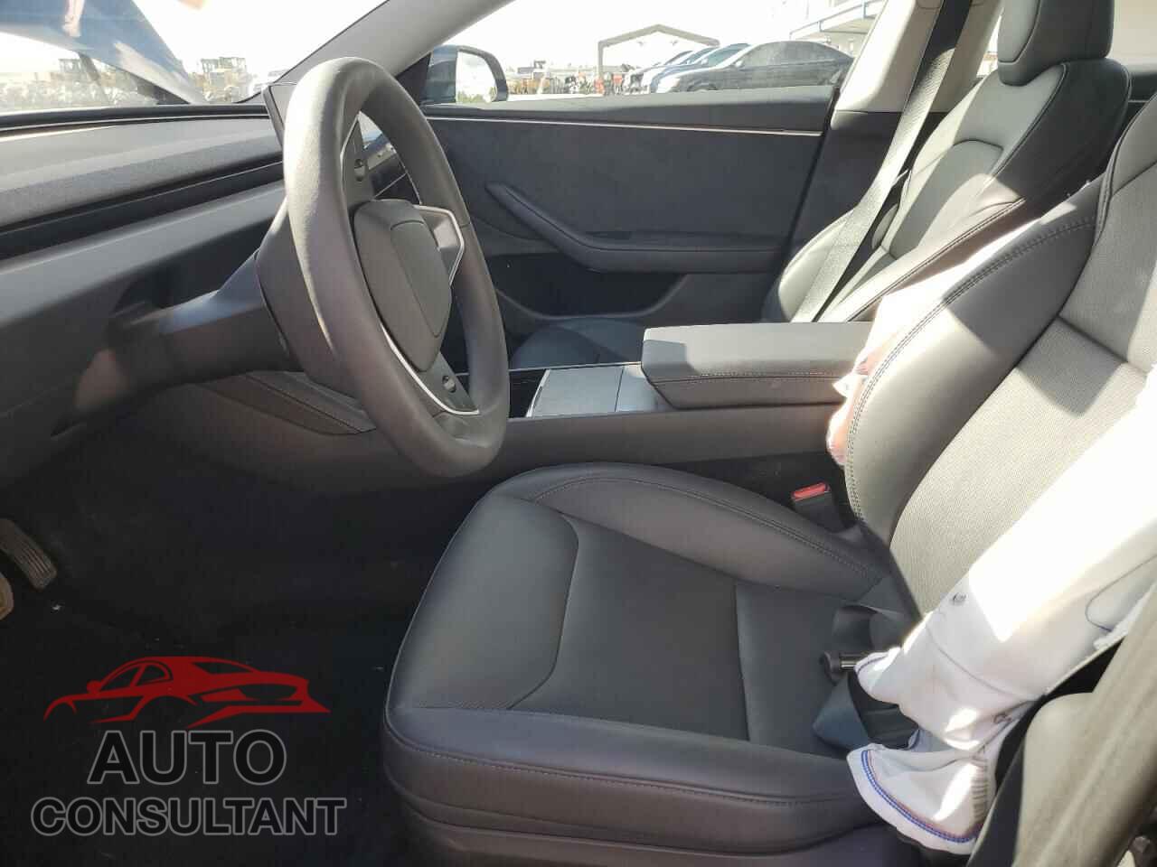 TESLA MODEL 3 2024 - 5YJ3E1EB3RF832509