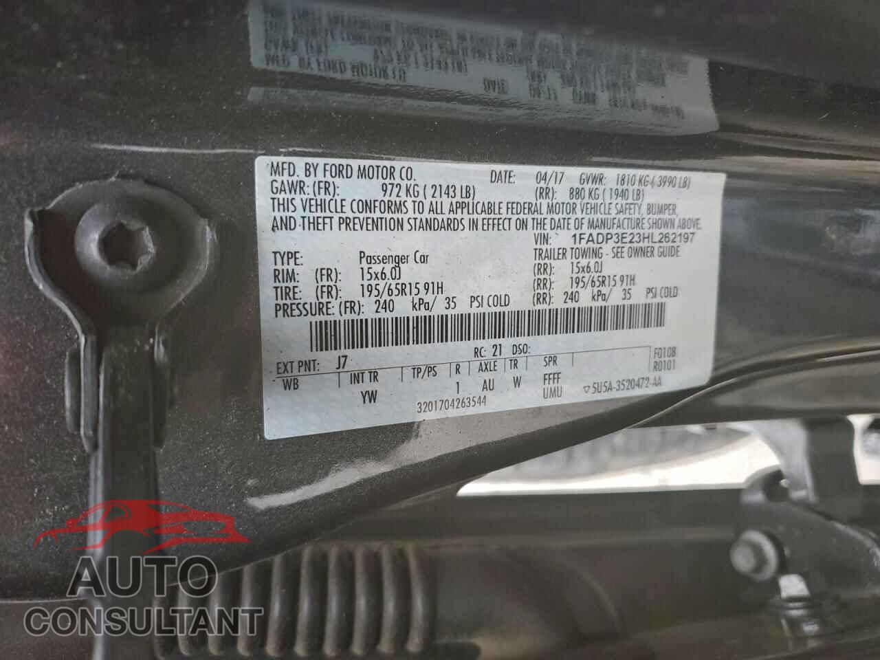 FORD FOCUS 2017 - 1FADP3E23HL262197