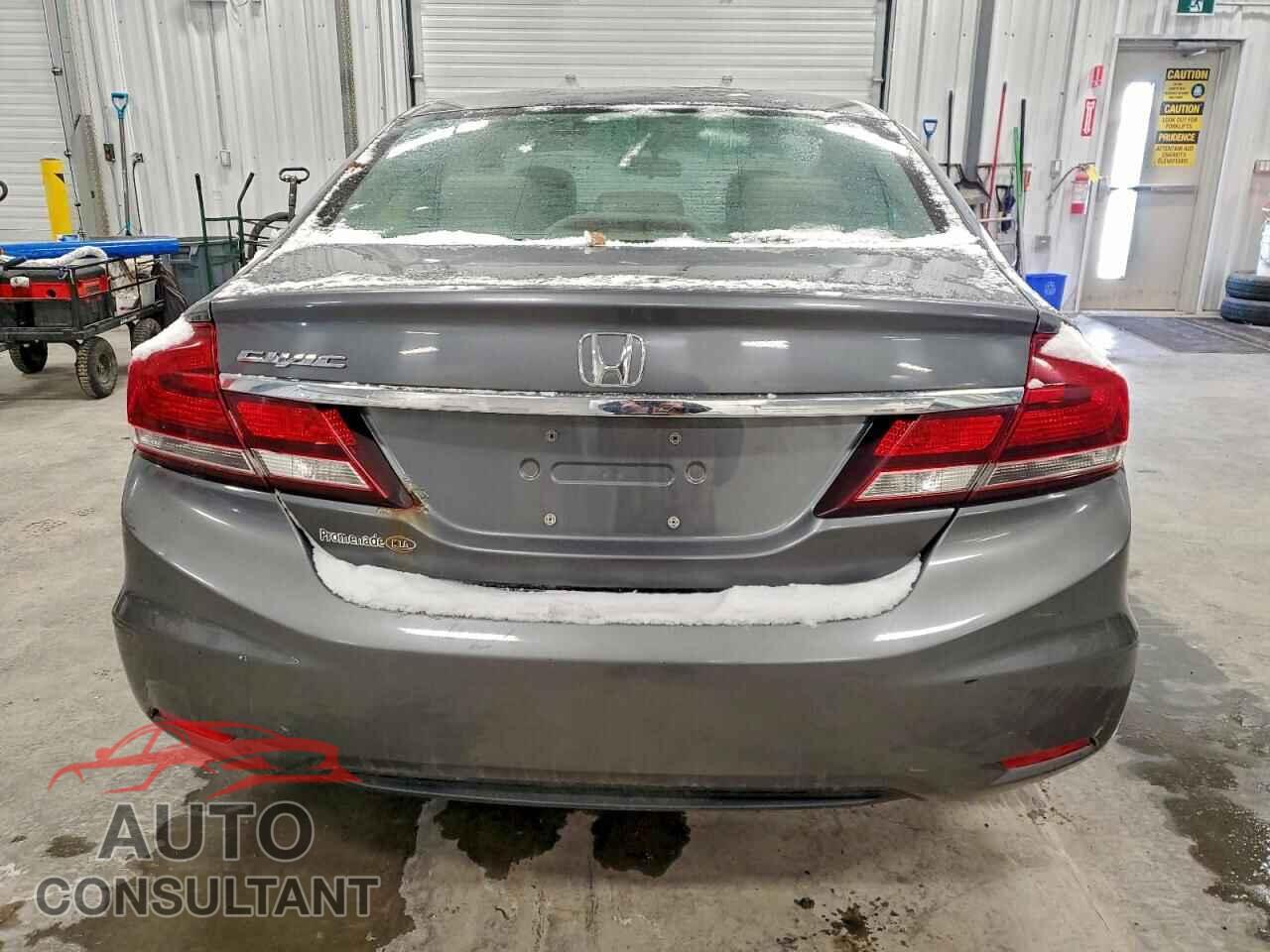 HONDA CIVIC 2013 - 2HGFB2F45DH104447