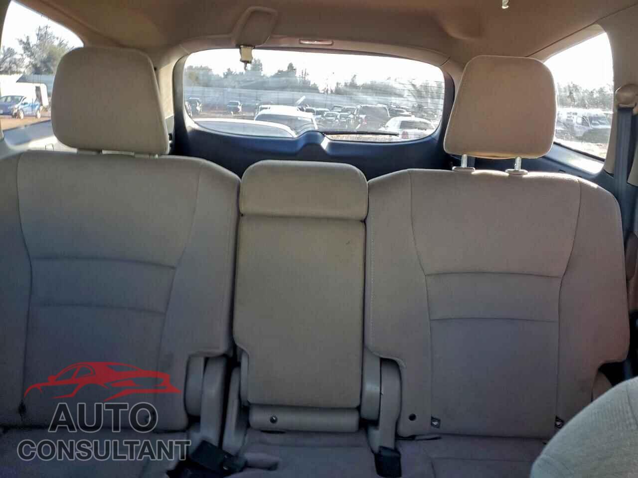 HONDA PILOT 2017 - 5FNYF5H30HB033302