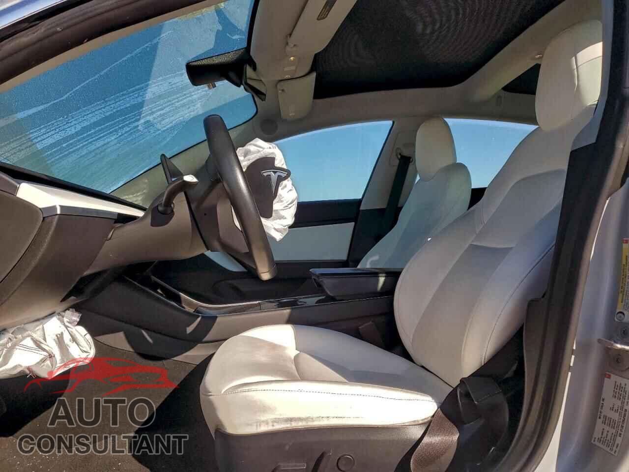 TESLA MODEL 3 2018 - 5YJ3E1EB6JF085766