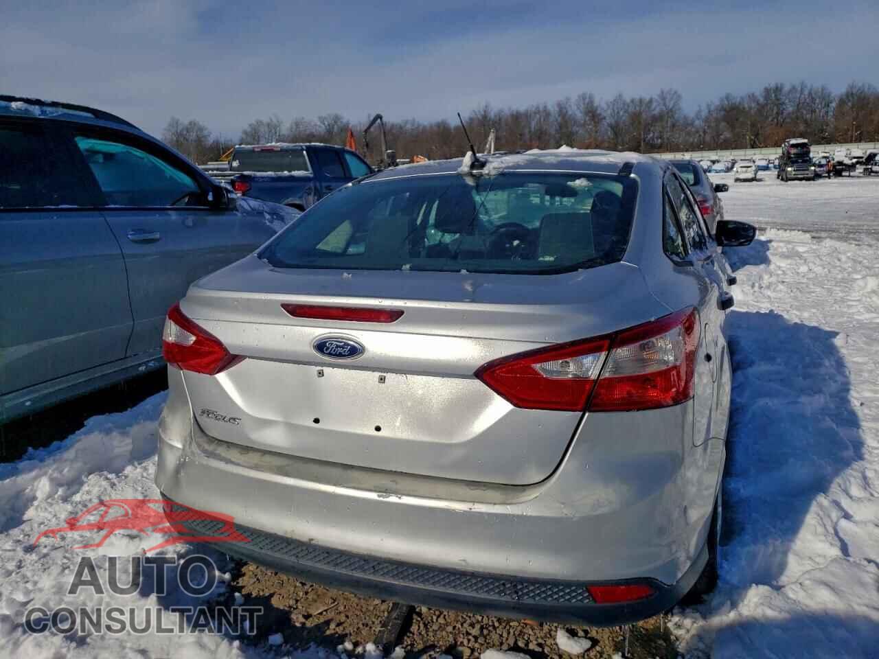 FORD FOCUS 2014 - 1FADP3E27EL114341