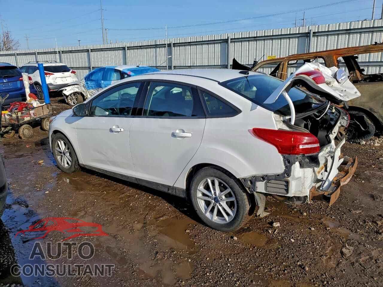 FORD FOCUS 2017 - 1FADP3F26HL237793