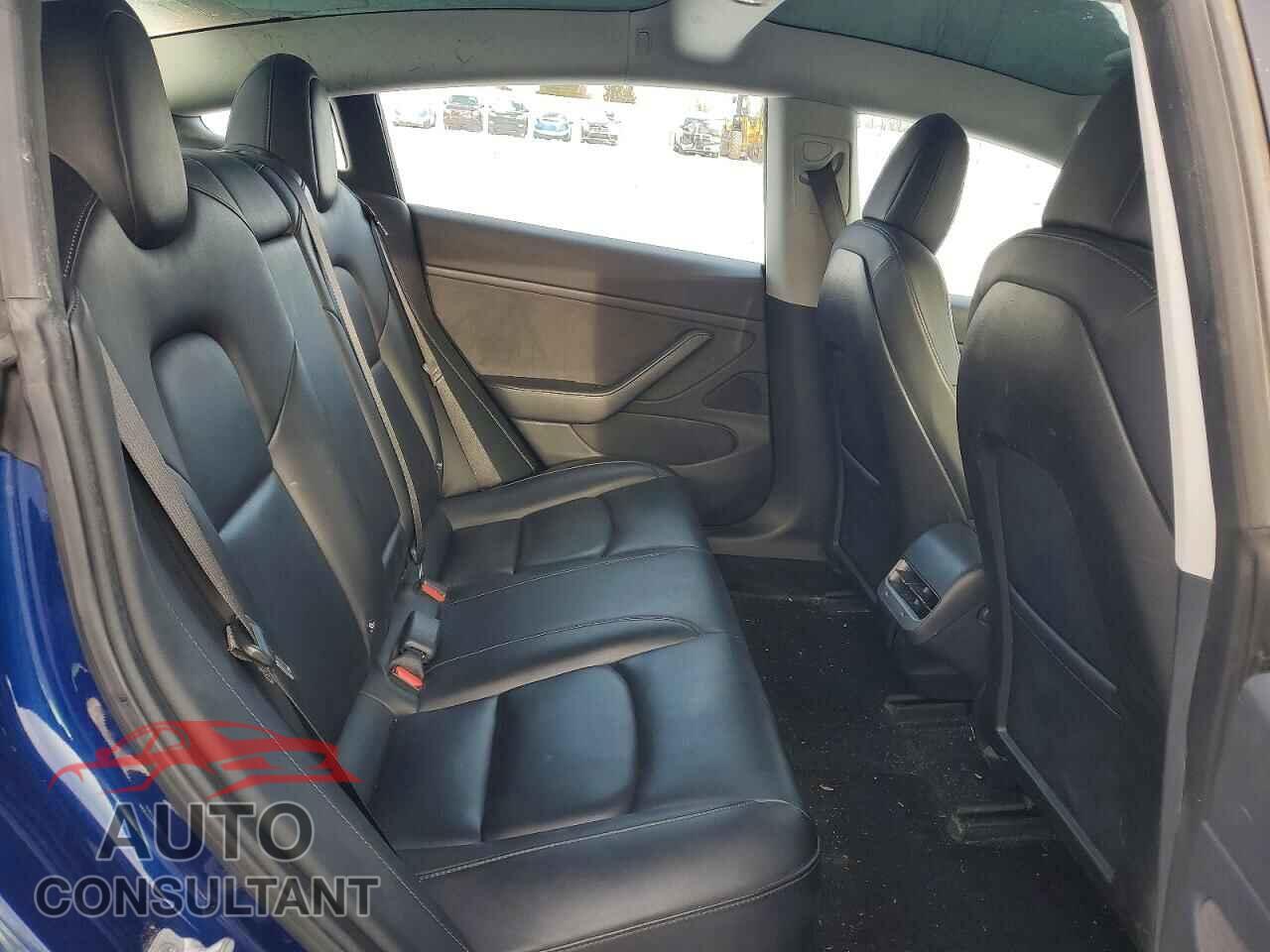 TESLA MODEL 3 2018 - 5YJ3E1EA1JF029290