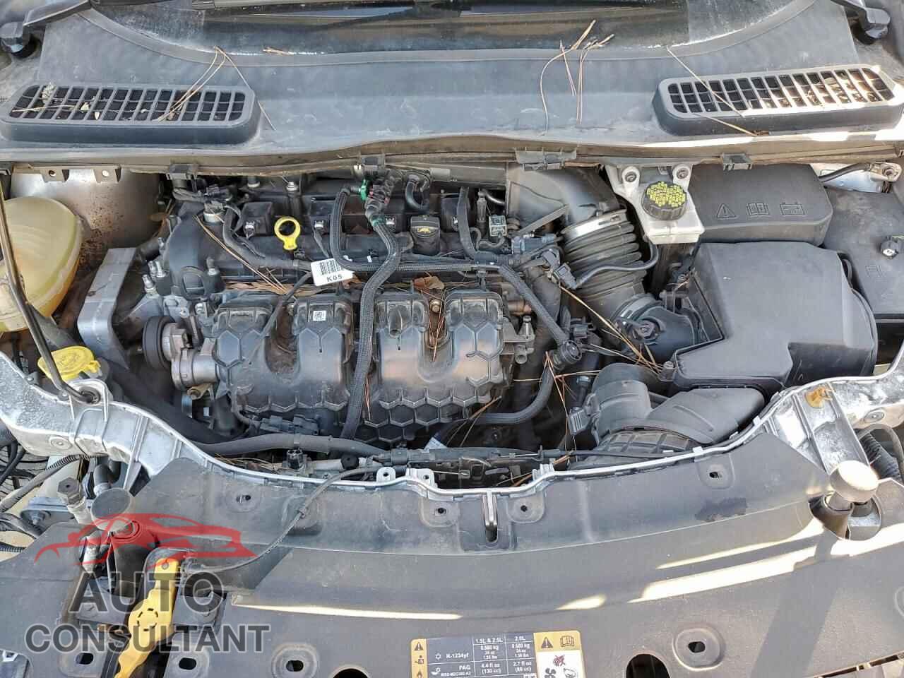 FORD ESCAPE 2017 - 1FMCU0J9XHUB59980