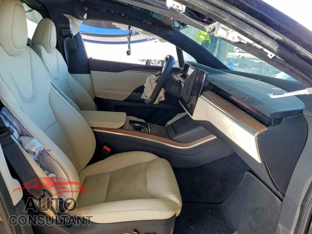 TESLA MODEL X 2023 - 7SAXCBE55PF377119