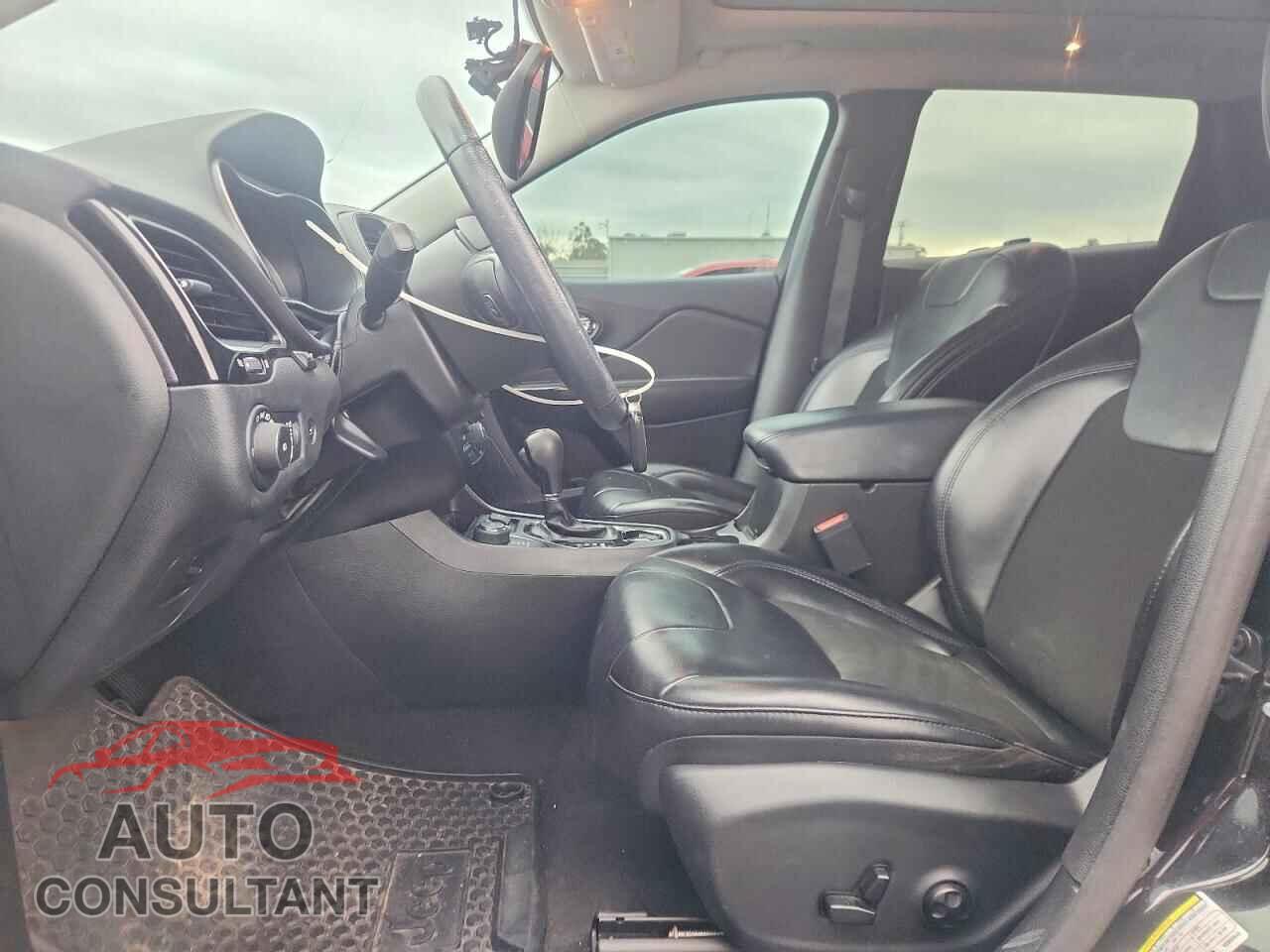 JEEP GRAND CHER 2019 - 1C4PJMLX6KD306840