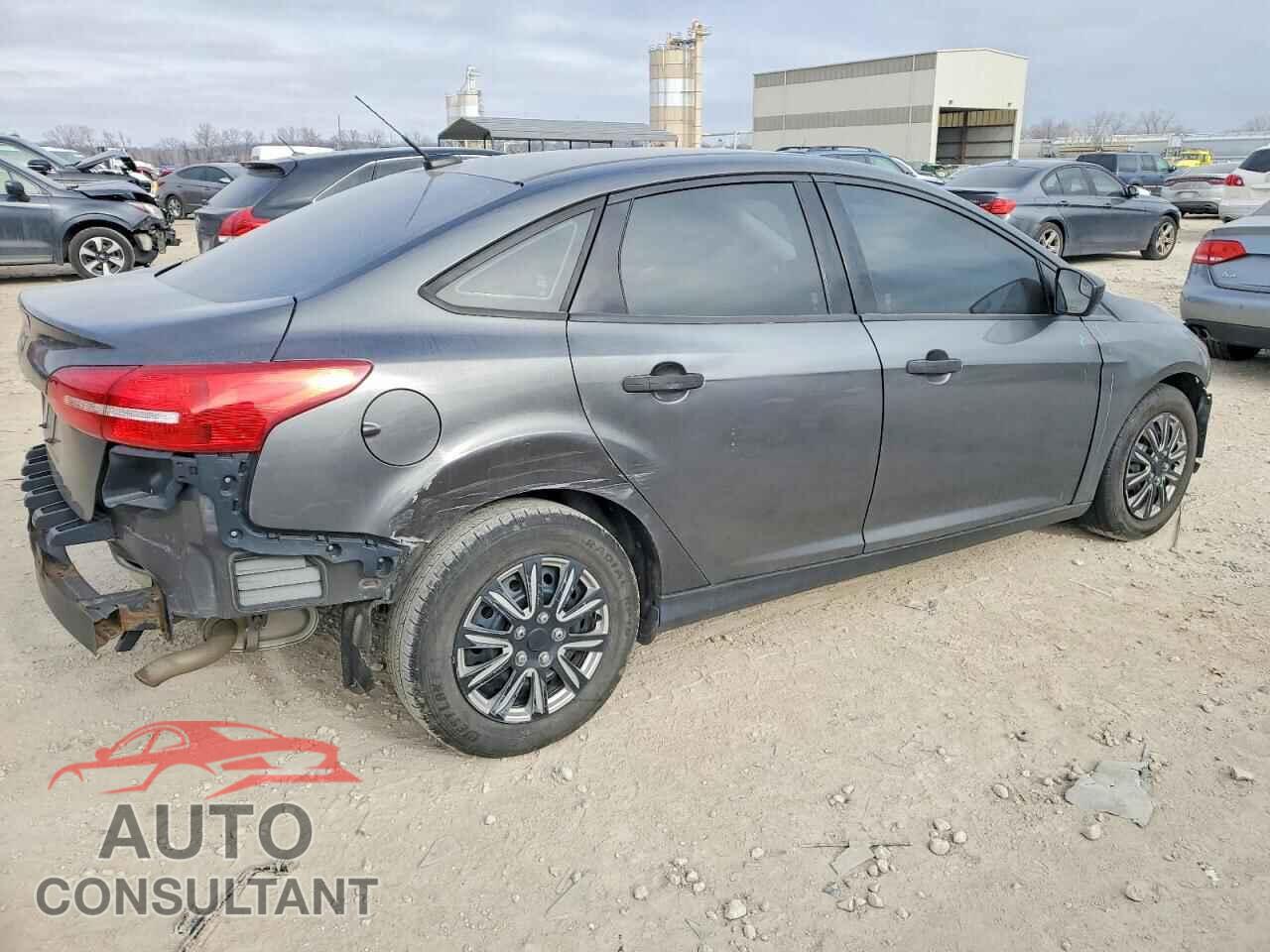 FORD FOCUS 2018 - 1FADP3E21JL259675