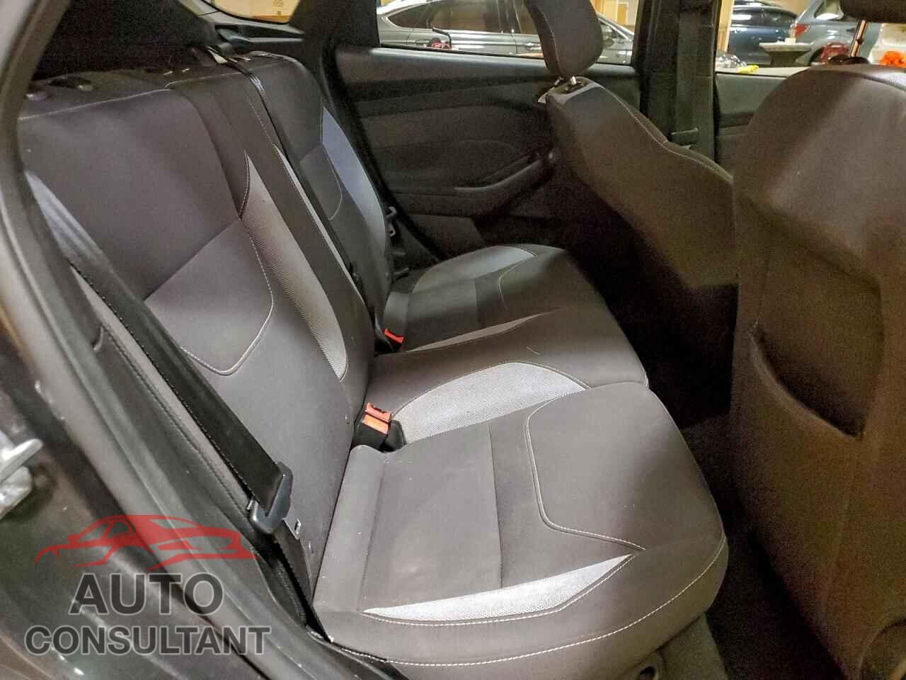 FORD FOCUS 2016 - 1FADP3L99GL396582