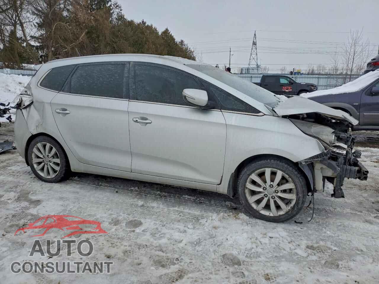 KIA RONDO 2014 - KNAHU8A33E7045430