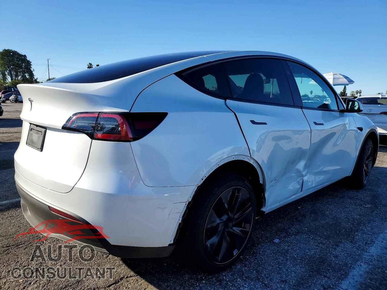 TESLA MODEL Y 2025 - 7SAYGDED2SF319604