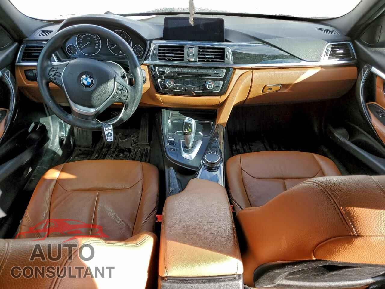 BMW 3 SERIES 2017 - WBA8D9C3XHA011656
