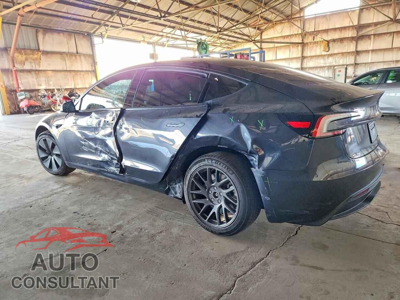 TESLA MODEL 3 2025 - 5YJ3E1EA7SF076891