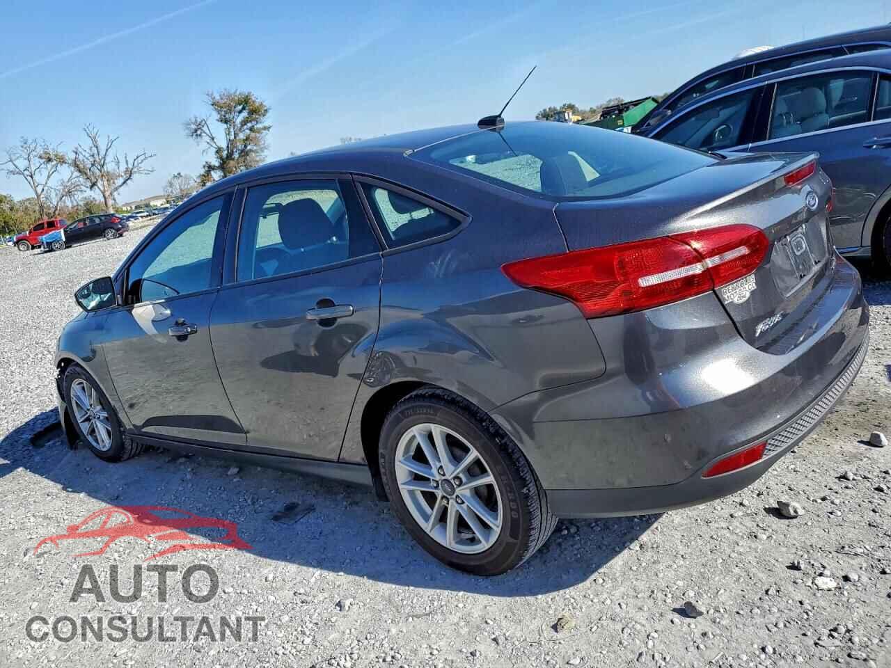 FORD FOCUS 2015 - 1FADP3F24FL211481