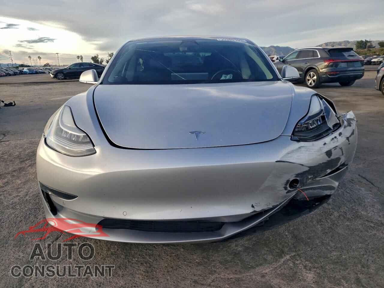 TESLA MODEL 3 2018 - 5YJ3E1EA4JF095316
