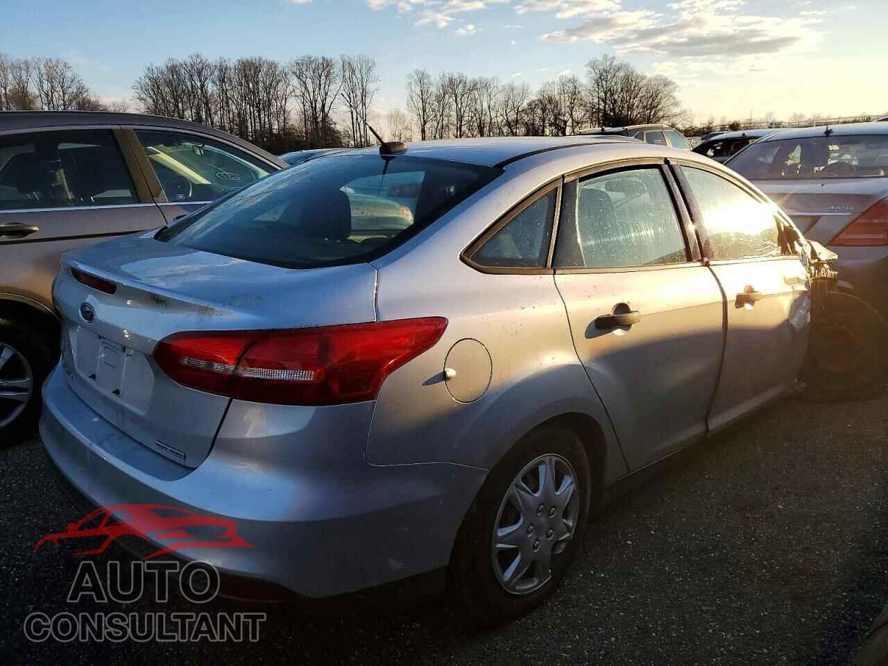 FORD FOCUS 2016 - 1FADP3E28GL254353