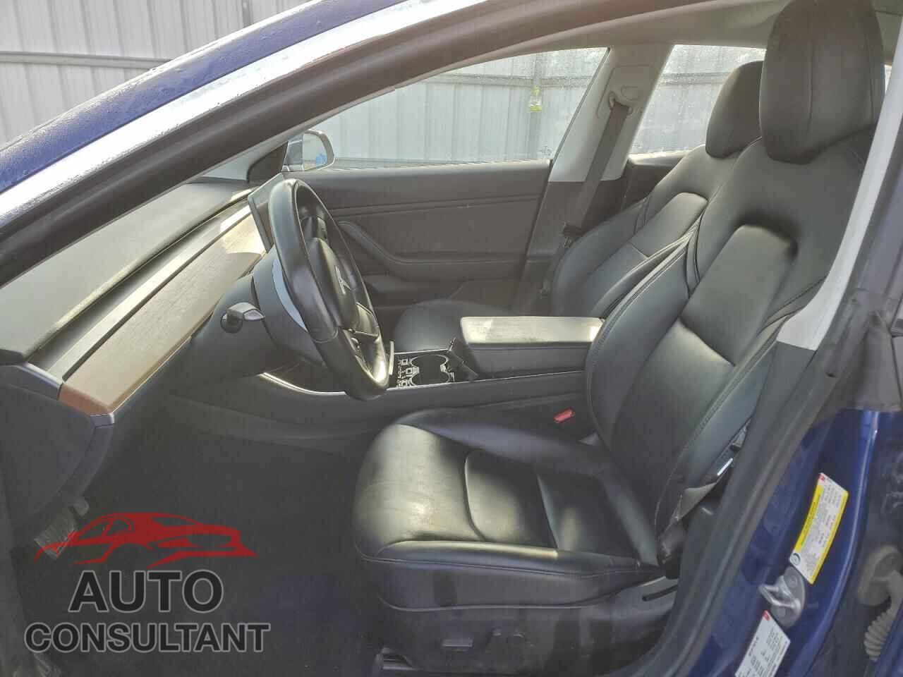 TESLA MODEL 3 2018 - 5YJ3E1EA0JF032553