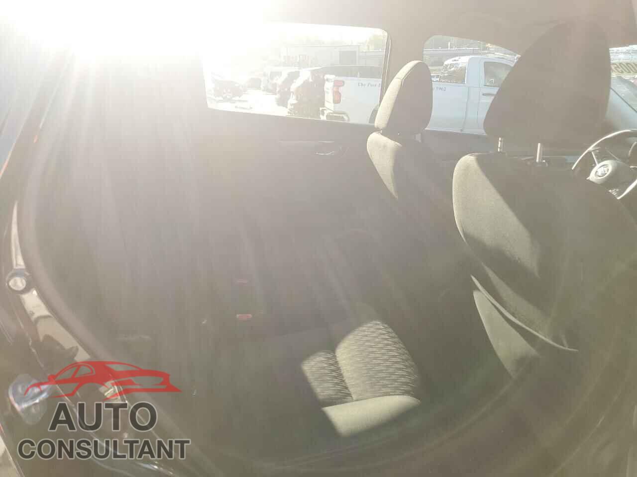NISSAN ROGUE 2017 - KNMAT2MT9HP542194