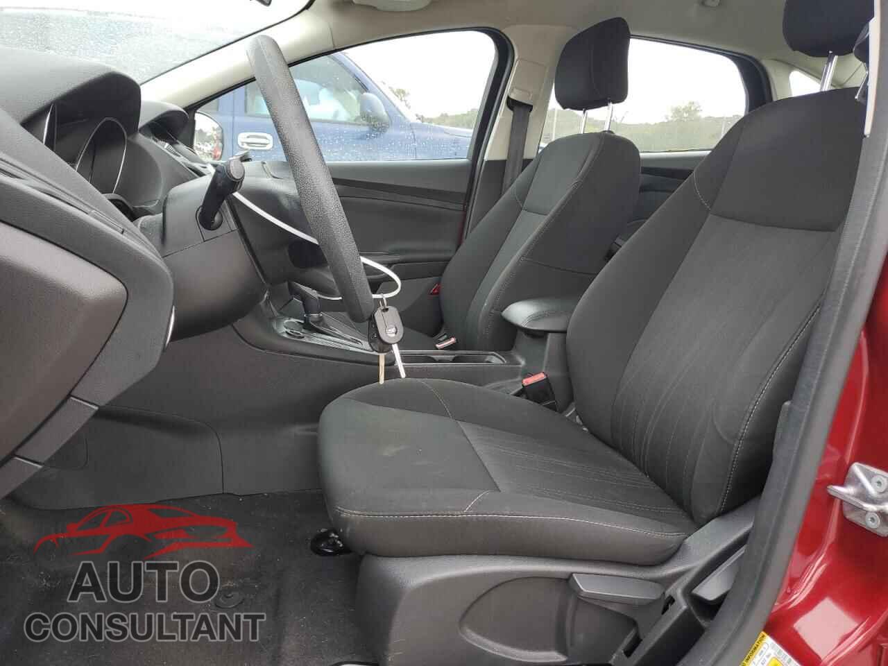 FORD FOCUS 2017 - 1FADP3F20HL330938