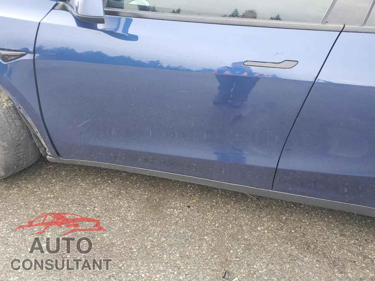 TESLA MODEL Y 2024 - 7SAYGAEE5RF995126