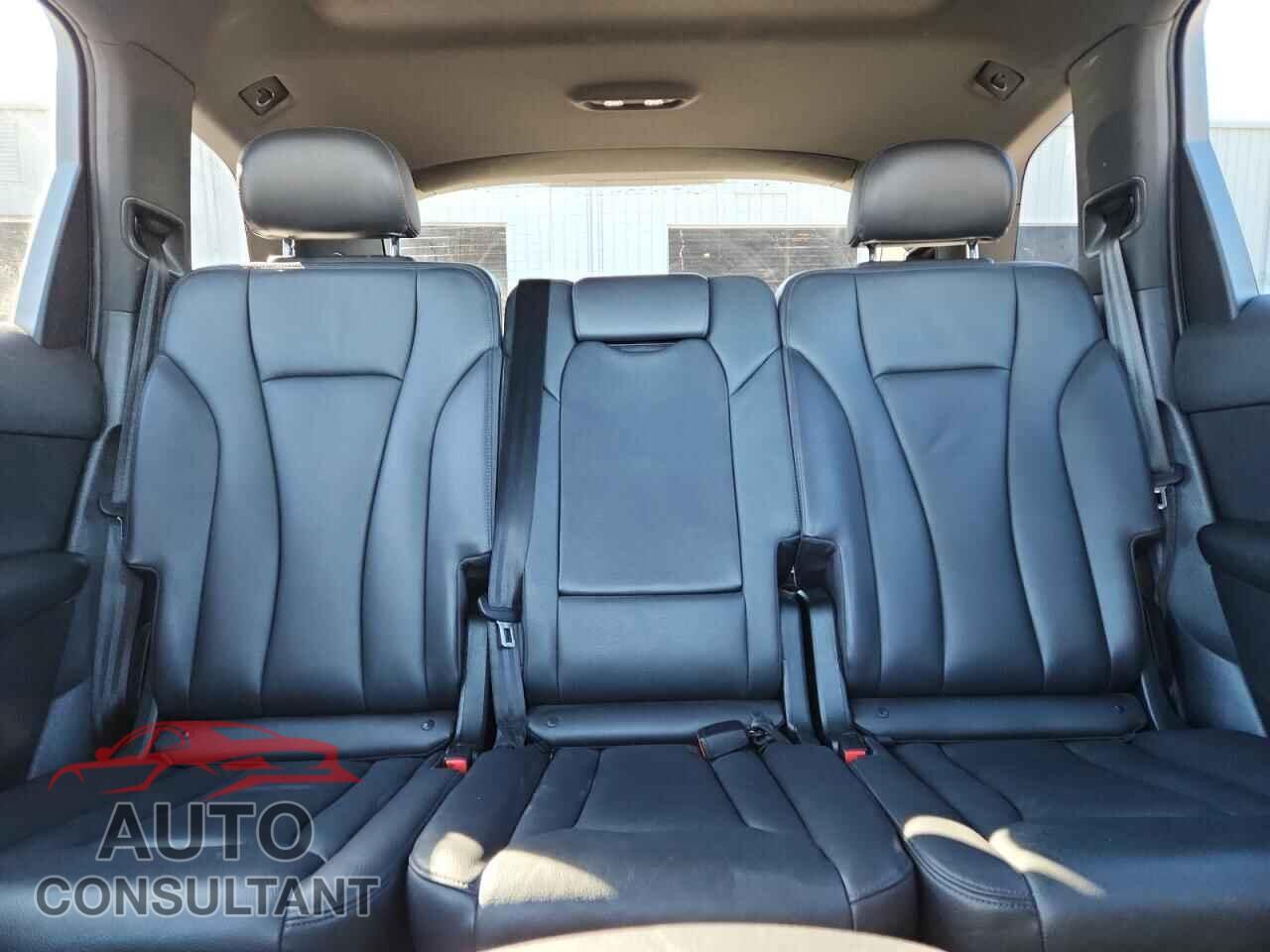 AUDI Q7 2017 - WA1LAAF75HD012986