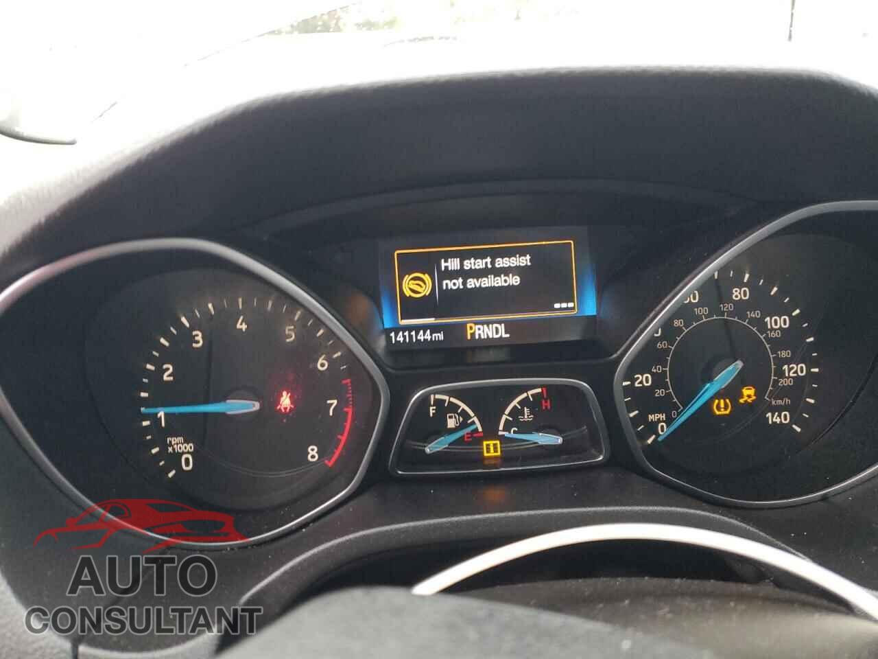 FORD FOCUS 2015 - 1FADP3F26FL217542