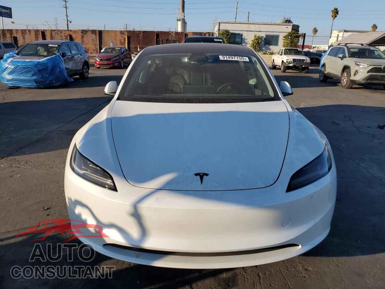 TESLA MODEL 3 2025 - 5YJ3E1EA8SF051210