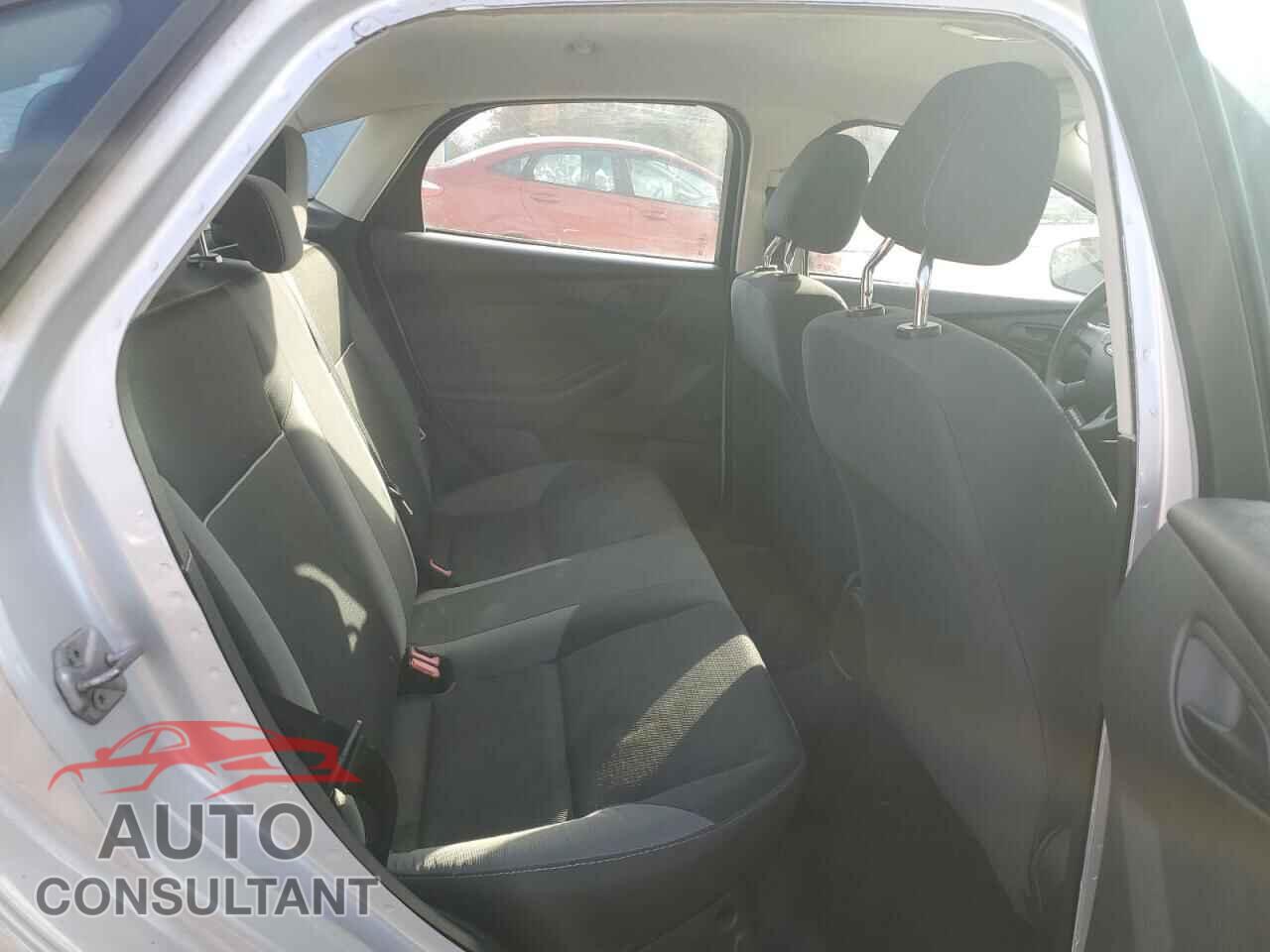 FORD FOCUS 2014 - 1FADP3E28EL193650