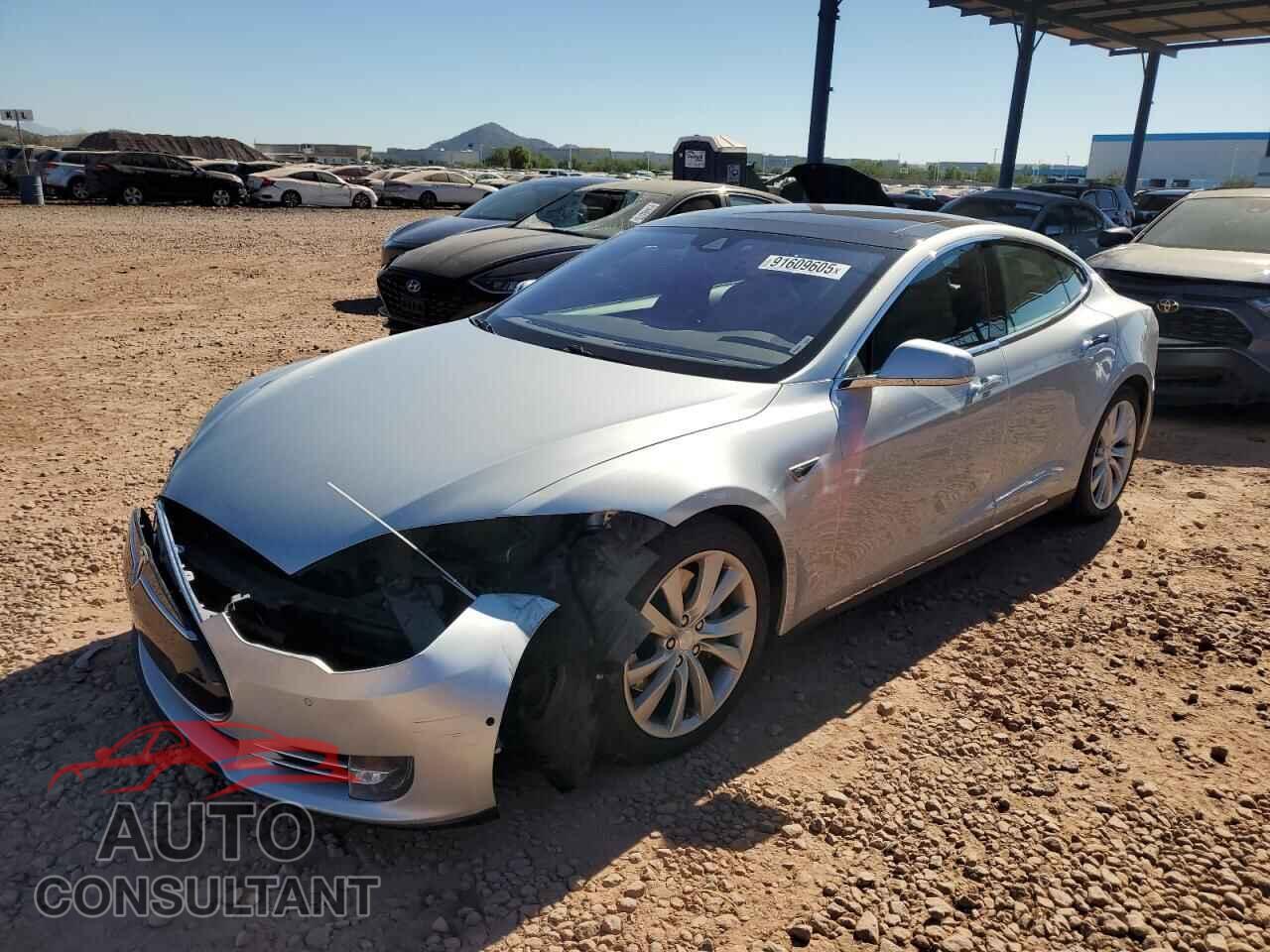 TESLA MODEL S 2015 - 5YJSA1E26FF117212