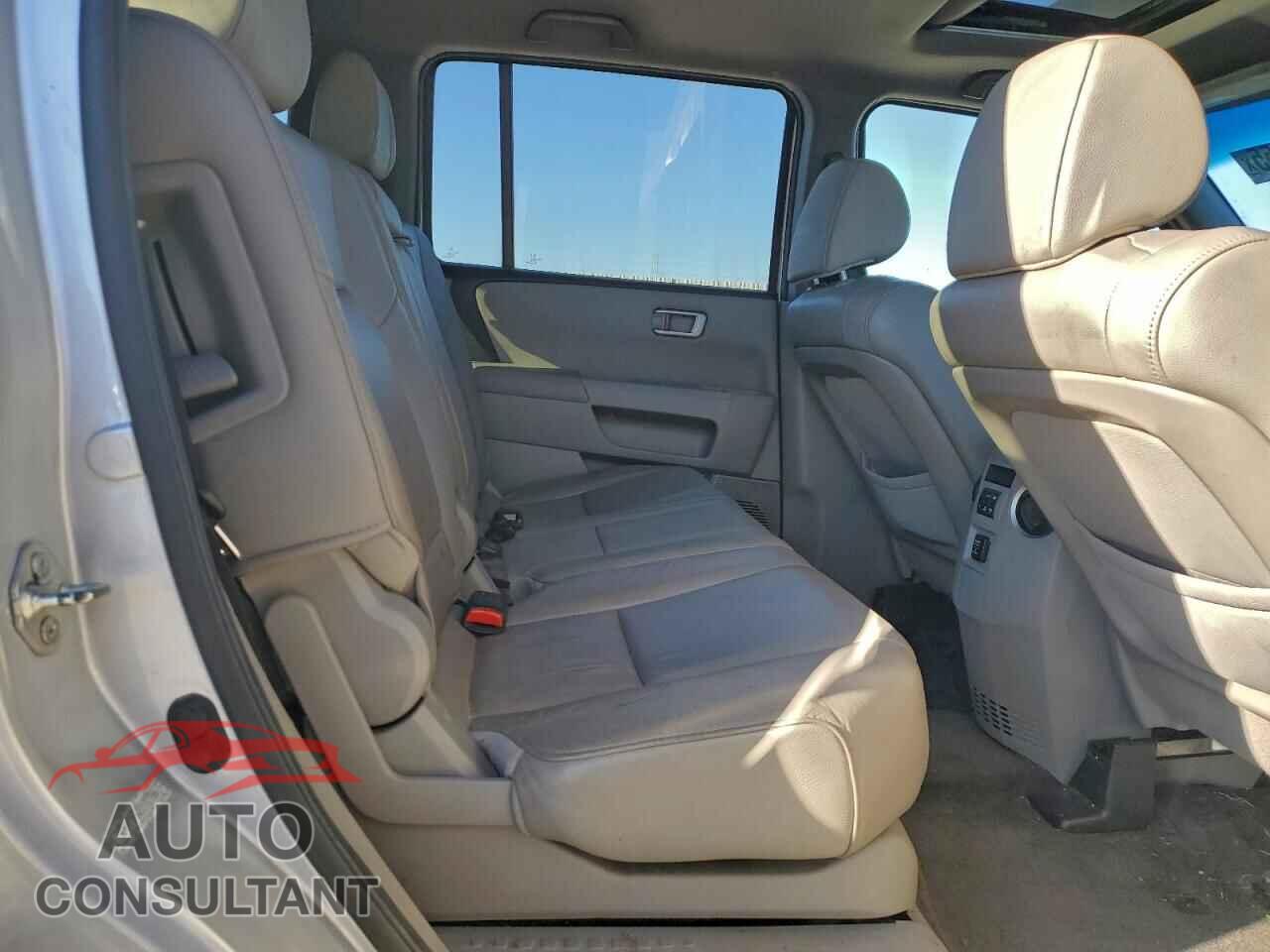 HONDA PILOT 2012 - 5FNYF3H52CB027886