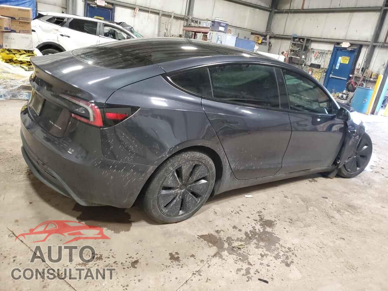 TESLA MODEL 3 2024 - LRW3E7EB3RC259043