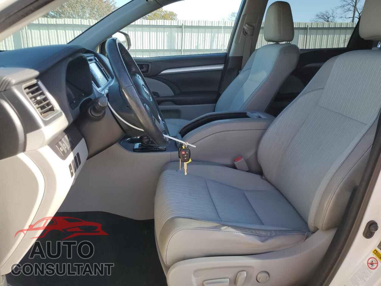 TOYOTA HIGHLANDER 2018 - 5TDZZRFH6JS262098
