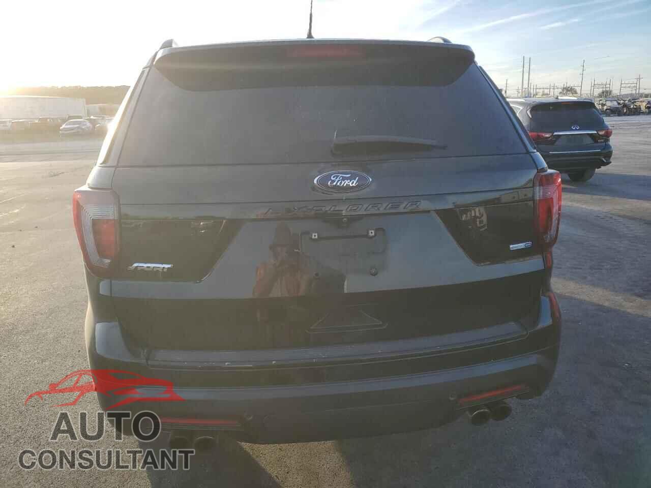 FORD EXPLORER 2018 - 1FM5K8GT3JGB43639