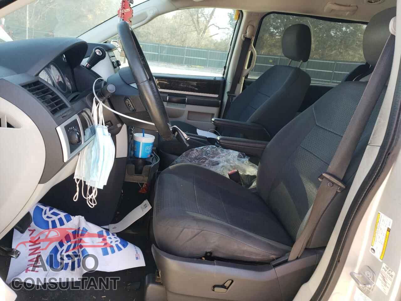 DODGE CARAVAN 2010 - 2D4RN5D18AR100317